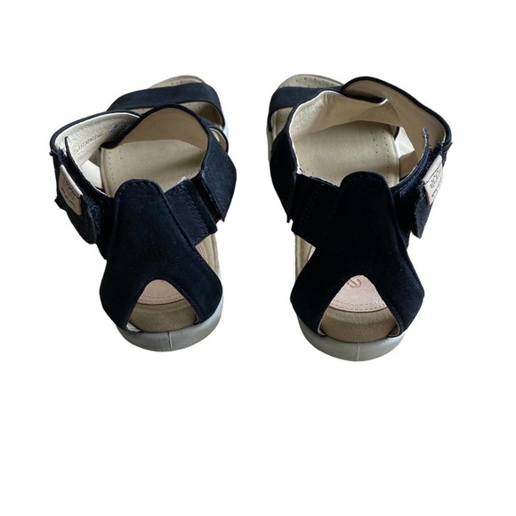 ECCO Black Velvet Suede Comfy Sandals Womens Size 8/8.5 (39) - Picture 3 of 14